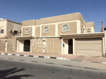 فيلا للبيع في شارع الامام النسائي, حي أحد, مدينة الدمام, المنطقة الشرقية
