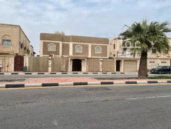 فيلا للبيع في شارع الامام النسائي, حي أحد, مدينة الدمام, المنطقة الشرقية صورة 2