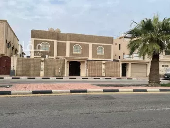 فيلا للبيع في شارع الامام النسائي, حي أحد, مدينة الدمام, المنطقة الشرقية صورة 3