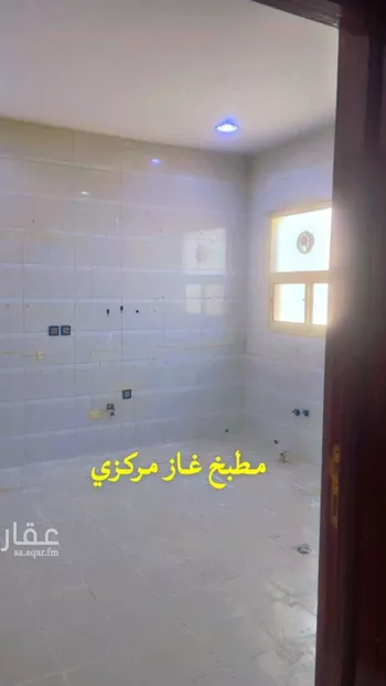 فيلا للإيجار في شارع محمد بن عيسى العدني, حي الرمال, مدينة الرياض, منطقة الرياض