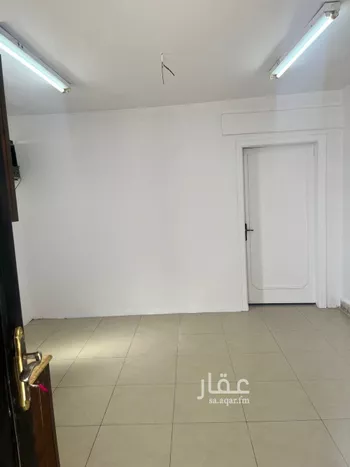 شقة للإيجار في شارع عبادة بن الصامت, حي الروضة, مدينة الرياض, منطقة الرياض صورة 4