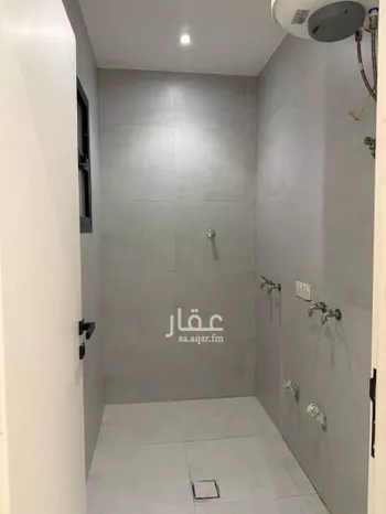 فيلا للإيجار في شارع القعقاء بن عطية, حي العريجاء الأوسط, مدينة الرياض, منطقة الرياض صورة 4