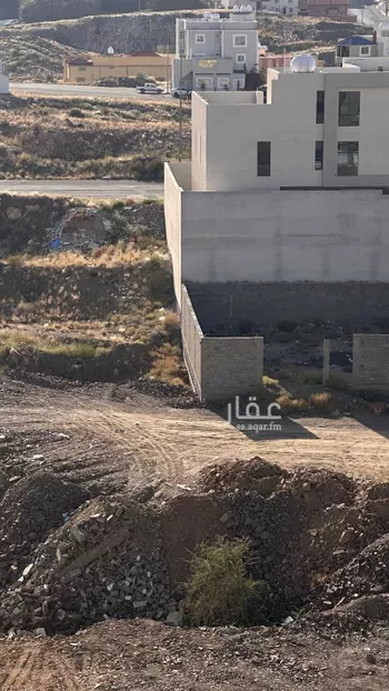 أرض للإيجار في شارع جبل الضبيان ، حي المحالة ، ابها ، منطقة عسير صورة 2