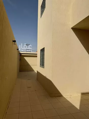 فيلا للبيع في شارع طريق الملك فهد, حي حي ج7, مدينة حريملاء, منطقة الرياض صورة 3