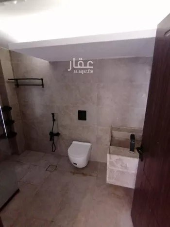 شقة للإيجار في شارع سنيد, حي الضباط, مدينة الرياض, منطقة الرياض صورة 3