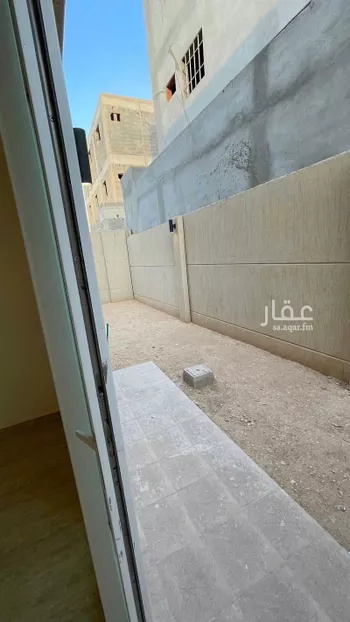 فيلا للبيع في شارع ابن أبي بكر المخزومي, حي مطار الملك خالد الدولي, مدينة الرياض, منطقة الرياض صورة 5