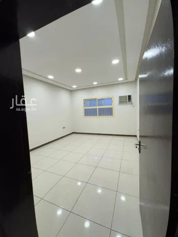 شقة للإيجار في شارع الأمير فيصل بن سعد بن سعود, حي الملك فيصل, مدينة الرياض, منطقة الرياض صورة 2