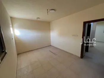 شقة للإيجار في شارع الامير عبدالله ابن عبدالرحمن ، حي ظهرة العودة شرق ، الدرعية ، الدرعية