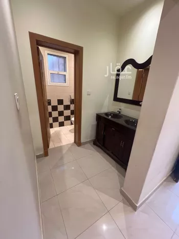 فيلا للبيع في شارع تبراك, حي الملك عبدالله, مدينة الرياض, منطقة الرياض صورة 5