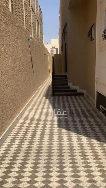 فيلا للبيع في شارع النعائم, حي الملك عبدالله, مدينة الرياض, منطقة الرياض صورة 2