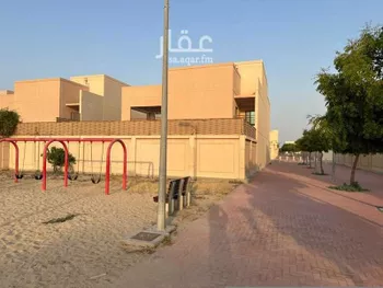 فيلا للبيع في شارع مدينه الجبيل الصناعيه 604, مدينة مدينه الجبيل الصناعيه, المنطقة الشرقية صورة 2