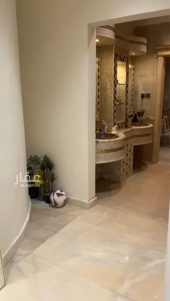 فيلا للبيع في شارع محمد آل عبدالقادر, حي الحمراء, مدينة الرياض, منطقة الرياض صورة 2