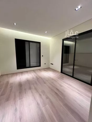 دور للبيع في شارع الامير هذلول بن عبدالعزيز, حي الملك فهد, مدينة الرياض, منطقة الرياض صورة 3