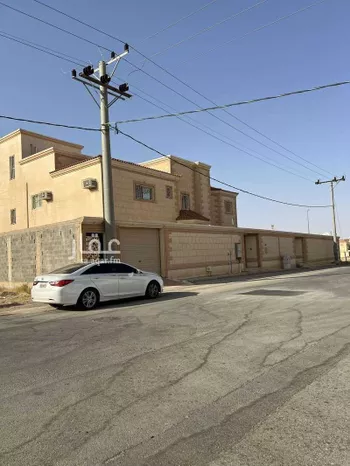 فيلا للبيع في شارع عمرو بن عثمان بن كعب بن سعد, حي الملك خالد, مدينة عنيزه, منطقة القصيم