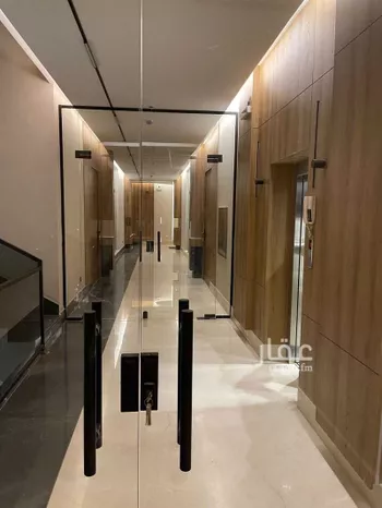 شقة للبيع في شارع جرير بن عبدالله البجلي, حي مغرزات, مدينة الرياض, منطقة الرياض صورة 3