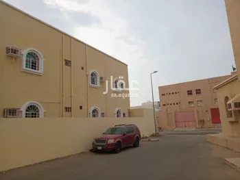 عمارة للبيع في شارع هشام بن الوليد, حي الصفا, مدينة احد المسارحه, منطقة جازان صورة 2