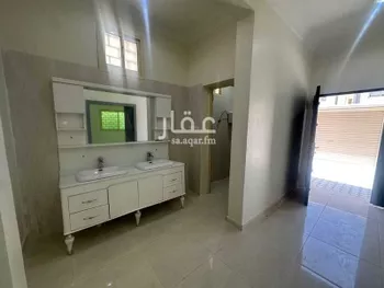 فيلا للبيع في شارع عبد الله القيرواني, حي شرق السويفلة, مدينة حائل, منطقة حائل صورة 4