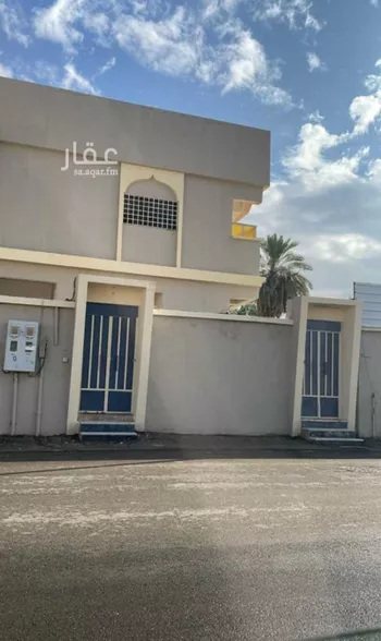 فيلا للبيع في شارع الصالحية, حي الصالحية, مدينة عنيزه, منطقة القصيم صورة 2