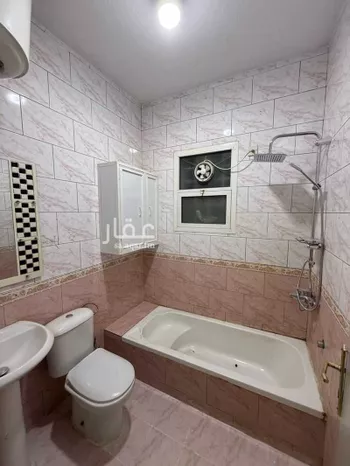 عمارة للإيجار في شارع عبدالرحمن الناصر, حي الملك فيصل, مدينة الرياض, منطقة الرياض صورة 4