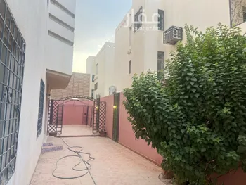 فيلا للإيجار في شارع عبدالمحسن الطوسي, حي الروضة, مدينة الرياض, منطقة الرياض صورة 5