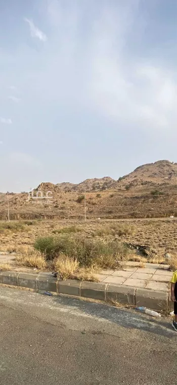 أرض للبيع في شارع المسك, الهضبة