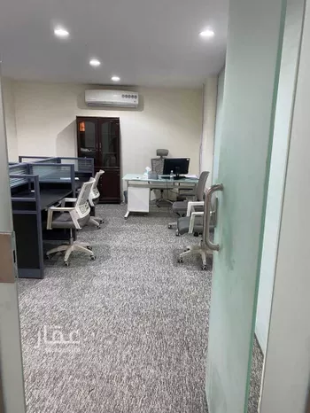 عمارة للإيجار في شارع الشيخ حسن بن حسين بن علي, حي الحمراء, مدينة الرياض, منطقة الرياض صورة 5