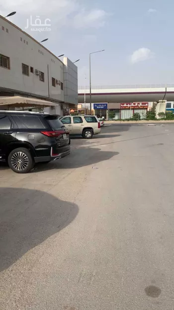 عمارة للإيجار في شارع الشيخ حسن بن حسين بن علي, حي الحمراء, مدينة الرياض, منطقة الرياض صورة 2