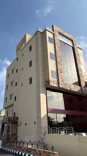 عمارة للإيجار في شارع الملك فهد, حي الأندلس, مدينة ابها, منطقة عسير