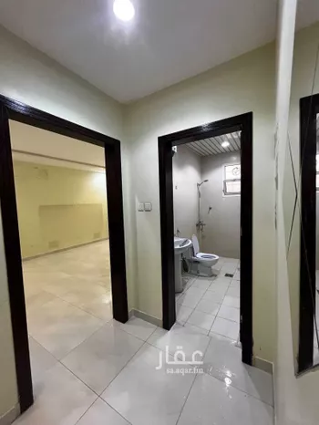 شقة للإيجار في شارع عباد بن الزبير ، حي العزيزية ، الرياض ، منطقة الرياض صورة 5