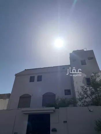 فيلا للبيع في شارع اسماء بنت عمرو ، حي مهزور ، المدينة المنورة ، منطقة المدينة المنورة