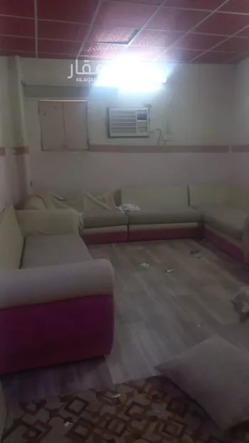 دور للبيع في شارع هلال بن عاصم, حي وعيرة, مدينة المدينه المنوره, منطقة المدينة المنورة صورة 4