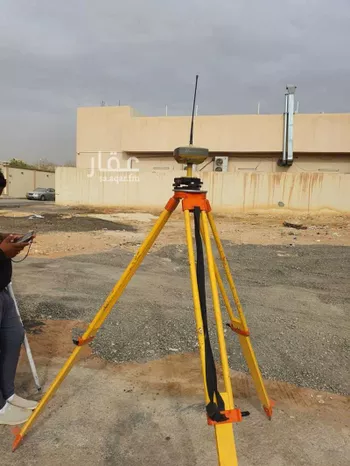 أرض للبيع في شارع رقم 97 ، حي ظهرة لبن ، الرياض ، منطقة الرياض صورة 2