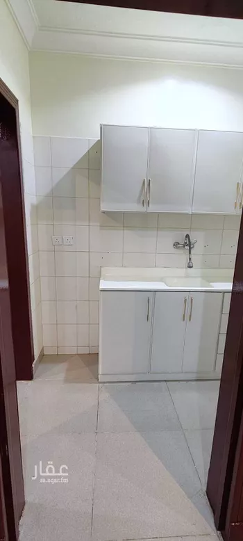 شقة للإيجار في شارع ابي الكرم, حي الضباط, مدينة الرياض, منطقة الرياض صورة 3