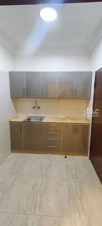 شقة للإيجار في شارع ابي الكرم, حي الضباط, مدينة الرياض, منطقة الرياض صورة 3