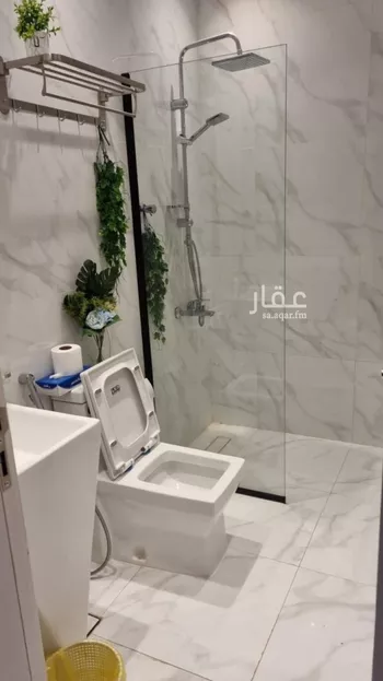 فيلا للإيجار في شارع عبداللطيف بن المبارك, حي النرجس, مدينة الرياض, منطقة الرياض صورة 3