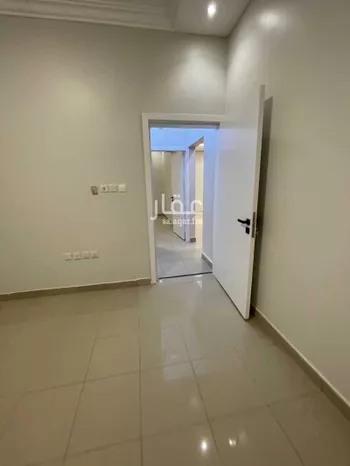 شقة للإيجار في شارع 18152302, حي الضباط, مدينة الرياض, منطقة الرياض صورة 4