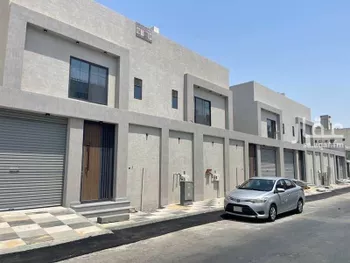 فيلا للبيع في شارع 16ب, حي الجلوية, مدينة الدمام, المنطقة الشرقية