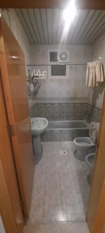 فيلا للإيجار في شارع ابي المظفر الخطيب, حي المصيف, مدينة الرياض, منطقة الرياض صورة 3