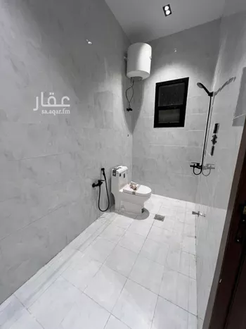 دور للبيع في شارع حمزة القبيطي, حي الرمال, مدينة الرياض, منطقة الرياض صورة 5