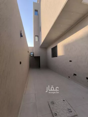 دور للبيع في شارع الصبح الأسفل, حي الجنادرية, مدينة الرياض, منطقة الرياض صورة 3