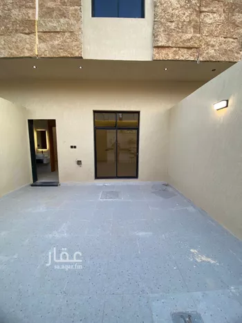 فيلا للبيع في شارع رافع بن رفاعة, حي عكاظ, مدينة الرياض, منطقة الرياض صورة 4