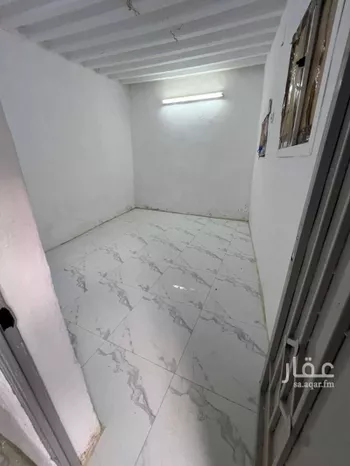 عمارة للبيع في شارع الدخيل, حي العود, مدينة الرياض, منطقة الرياض صورة 2