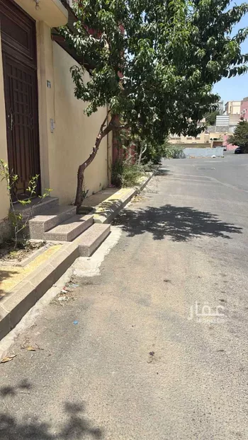 شقة للإيجار في شارع قرينات ، حي الاندلس ، أبها ، منطقة عسير