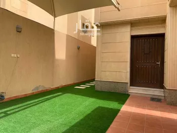 فيلا للبيع في شارع رقم 306, حي الياسمين, مدينة الرياض, منطقة الرياض صورة 3