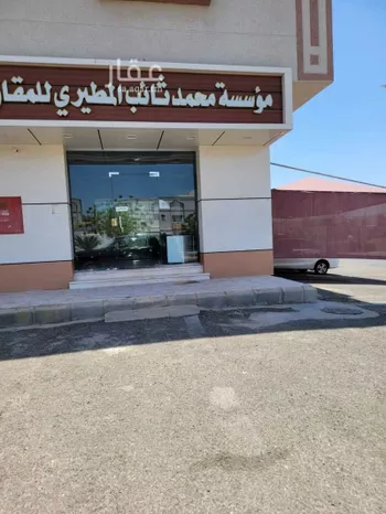 محل للإيجار في شارع علي ابن مسعد الباهلي, حي الدفاع, مدينة المدينه المنوره, منطقة المدينة المنورة صورة 3