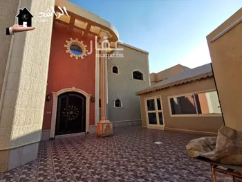 فيلا للبيع في شارع الامام احمد بن حمبل, حي الملك خالد, مدينة عنيزه, منطقة القصيم صورة 3