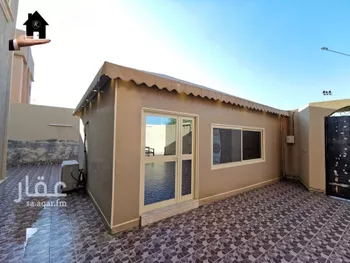 فيلا للبيع في شارع الامام احمد بن حمبل, حي الملك خالد, مدينة عنيزه, منطقة القصيم صورة 4