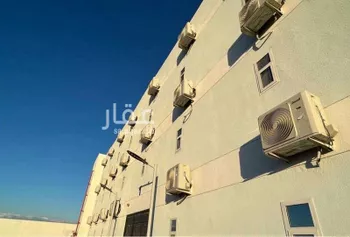 عمارة للإيجار في شارع الملك سلمان بن عبدالعزيز, حي المرجان, مدينة ينبع, منطقة المدينة المنورة صورة 4