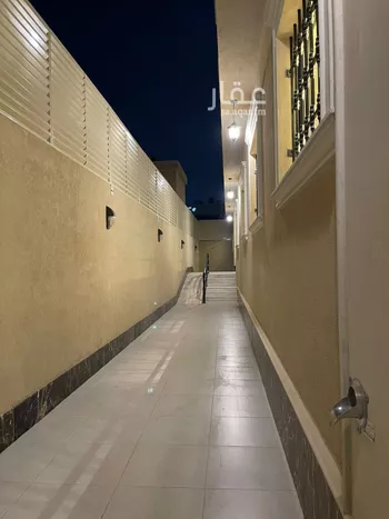عمارة للإيجار في شارع الفرزدق, حي الضباط, مدينة الرياض, منطقة الرياض صورة 2