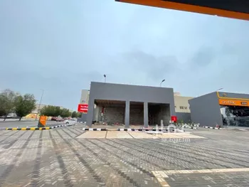 محل للإيجار في شارع عنيزة, حي الروابي, مدينة الرياض, منطقة الرياض